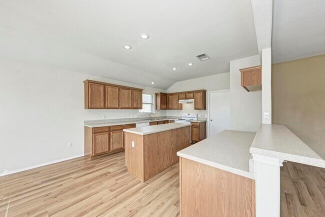 Building Photo - 1203 Tricia Cove
