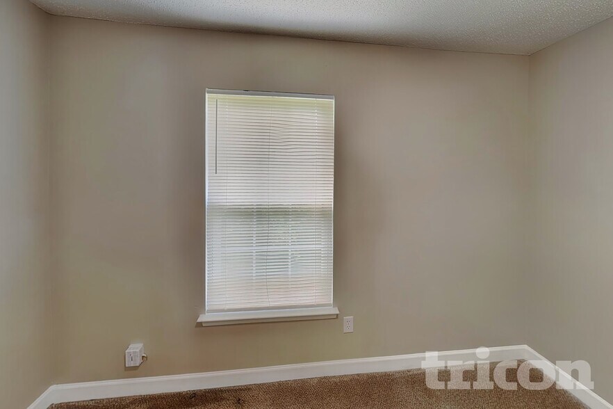 Building Photo - 4019 Cedarbark Drive Matthews NC