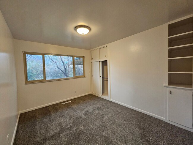 Building Photo - Remodeled 3-Bedroom Home in Orem