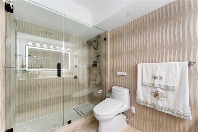 Building Photo - 5900 Collins Ave