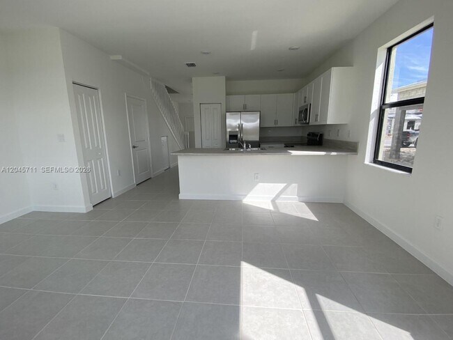 Building Photo - 10100 SW 228th Ln