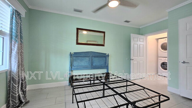 Building Photo - 509 W Olympia Ave