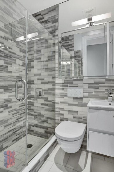 Building Photo - 120 1st Ave