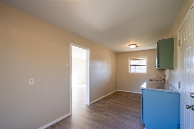 Building Photo - 5851 Southtown St