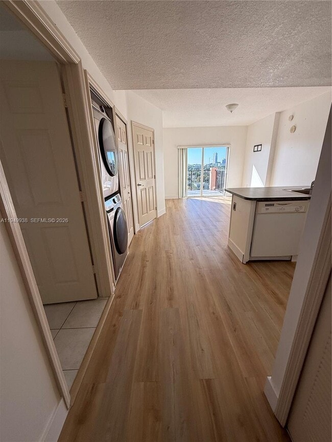 Building Photo - 3410 Coral Wy