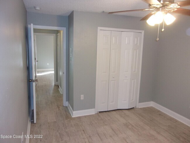 Building Photo - Single Family Home