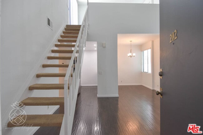 Building Photo - 1727 Glendon Ave