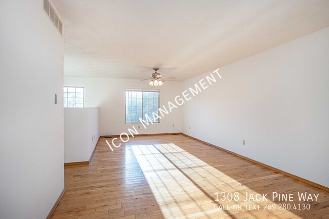 Building Photo - 1308 Jack Pine Way