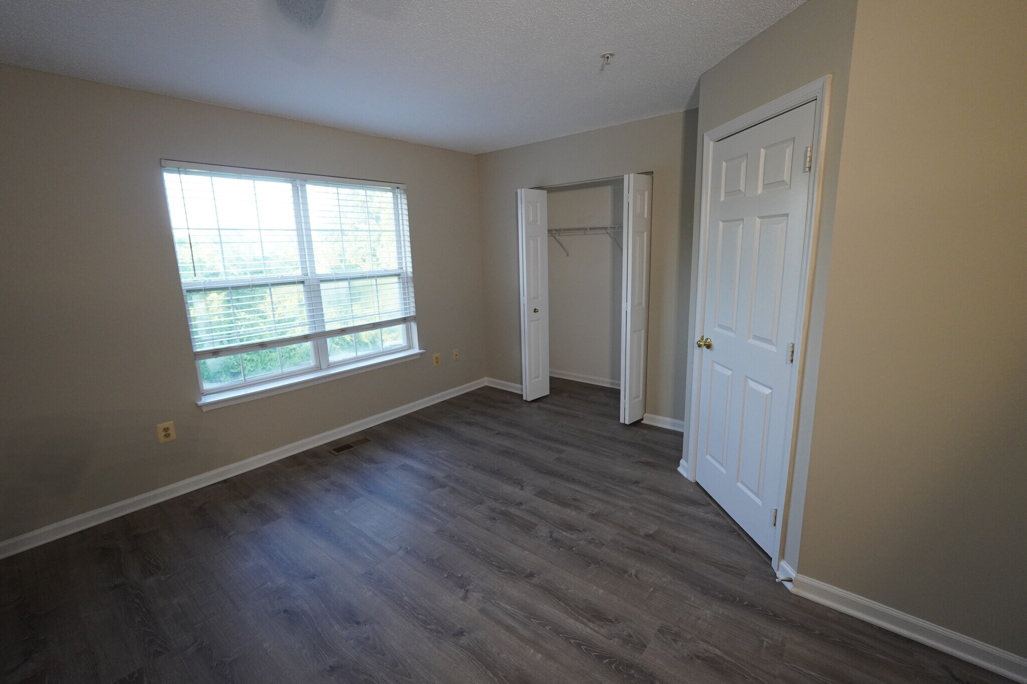 Building Photo - 7480 Catterick Ct