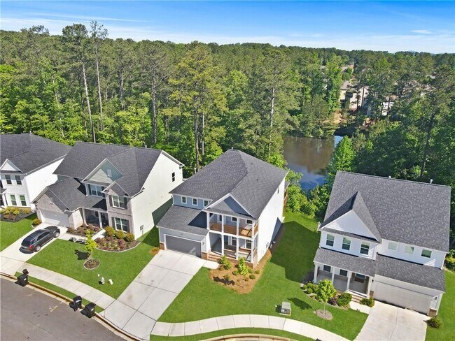 Building Photo - 411 Riverclub Rd