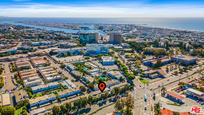 Building Photo - 416 Bolero Way