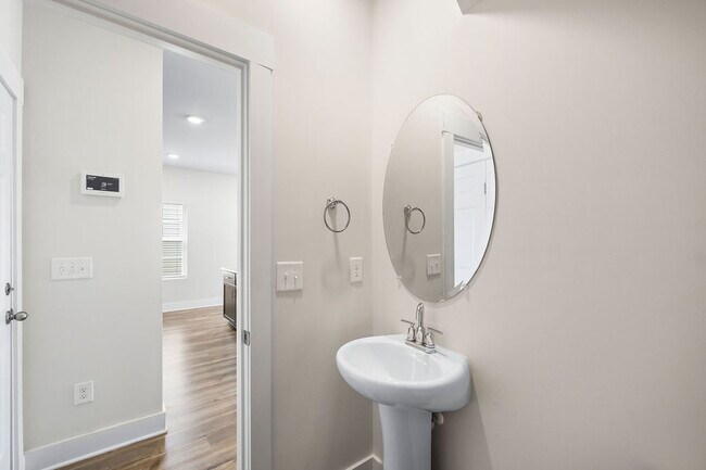 Building Photo - 115 Ted Dr