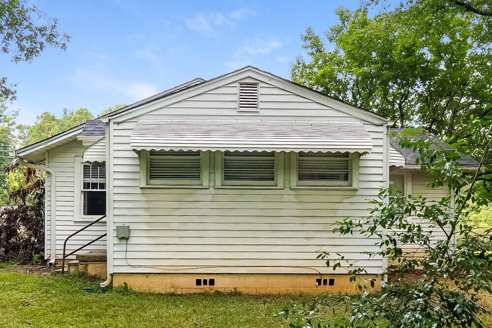Building Photo - 329 Eastview Blvd