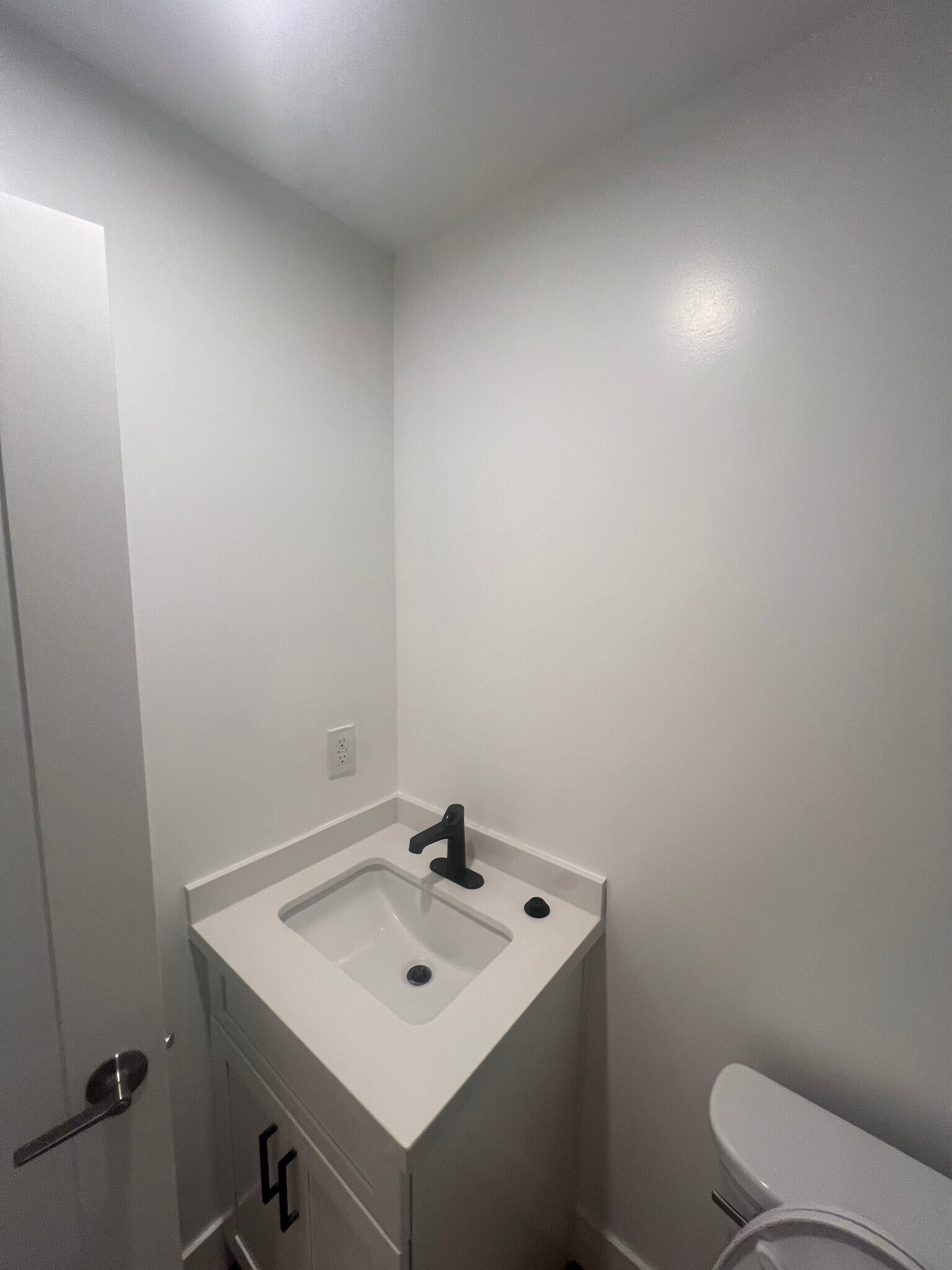 Building Photo - 266 Witmer St