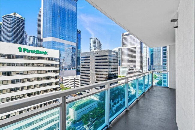 Building Photo - 951 Brickell Ave