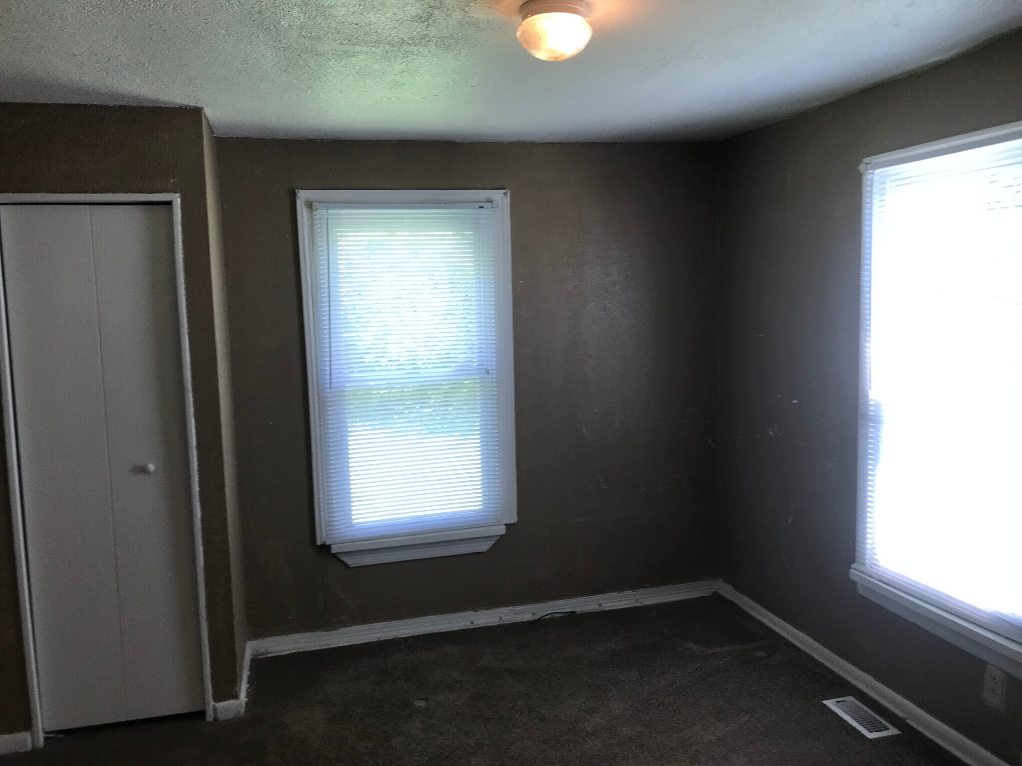 Building Photo - 1404 Wirt Ave