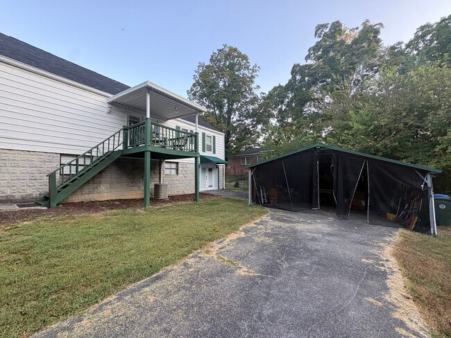 Building Photo - 106 S Germantown Rd