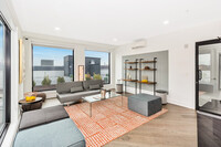 Building Photo - 451 15th St