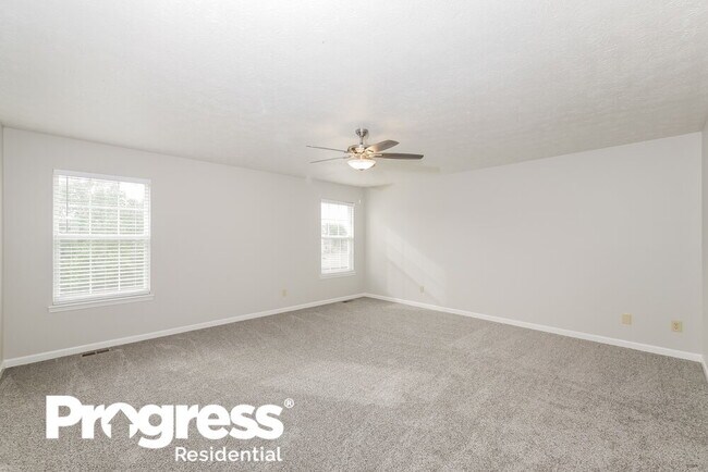 Building Photo - 975 Young's Creek Dr