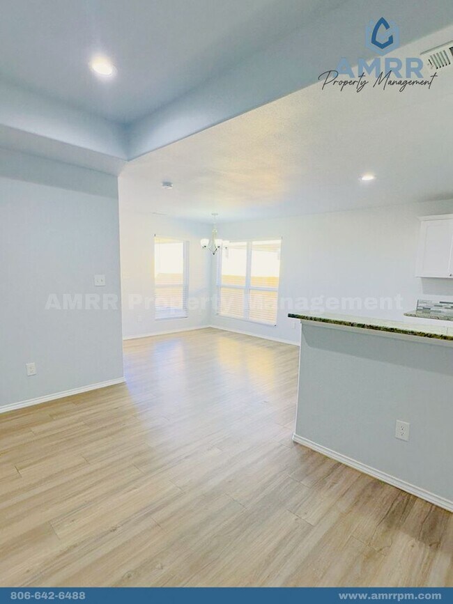 Building Photo - 1635 Wrigley Dr