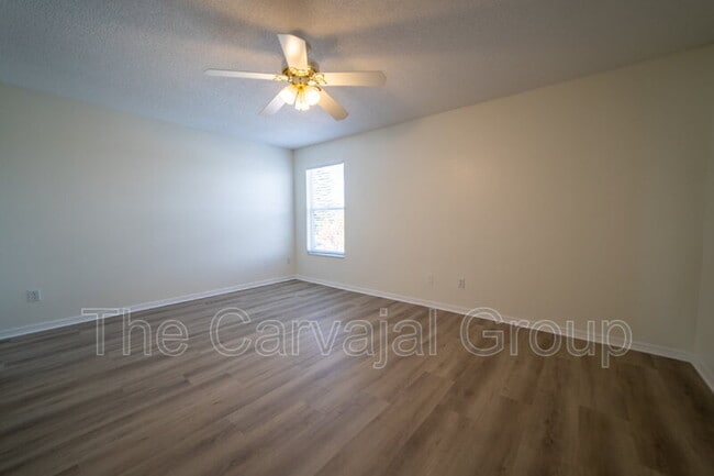 Building Photo - 1215 Kempton Chase Pkwy