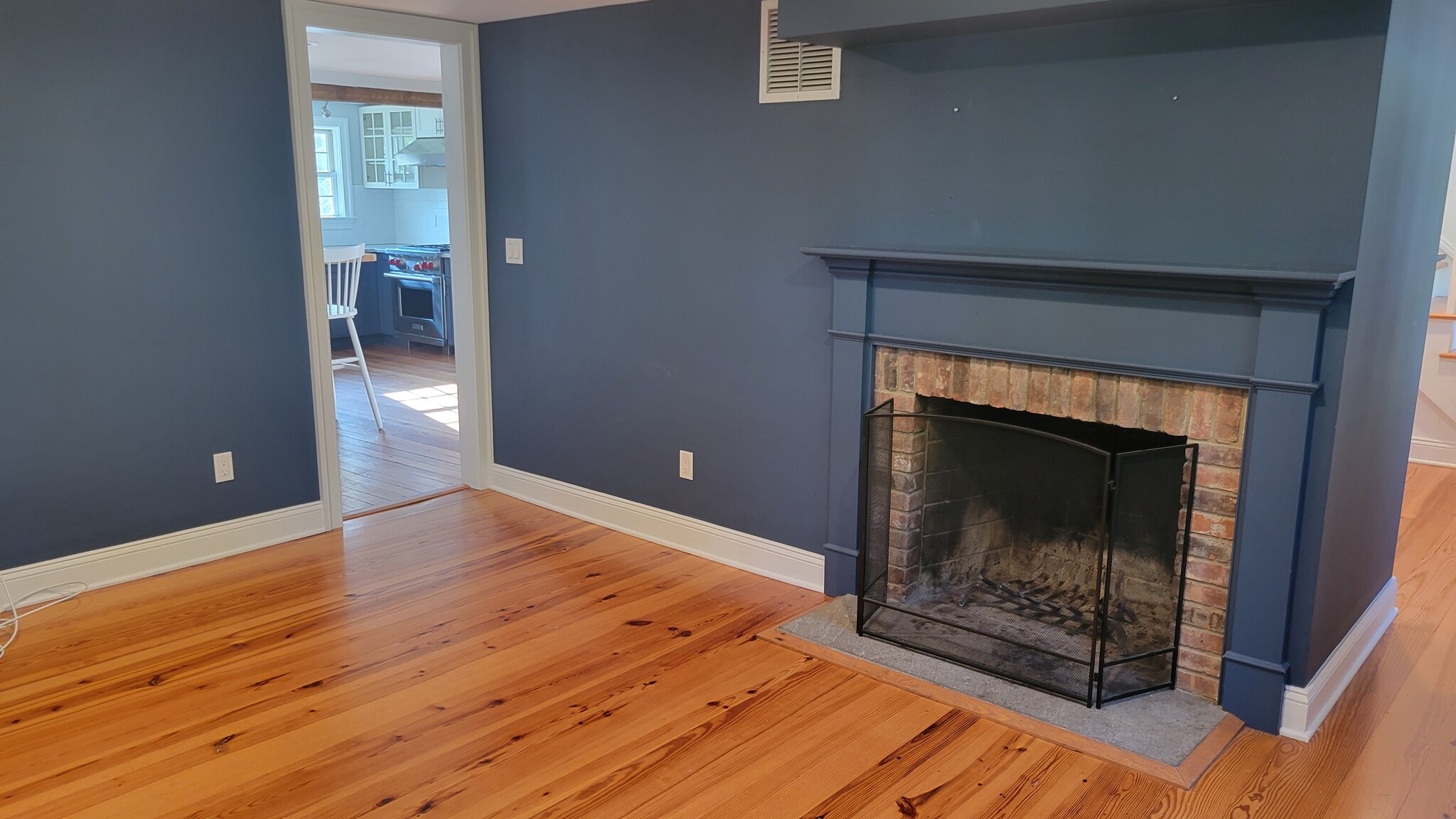 Living Room w/ view to Kitchen - 248 Smith Ridge Rd