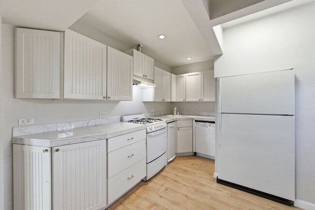 Building Photo - 1901 Spencer St