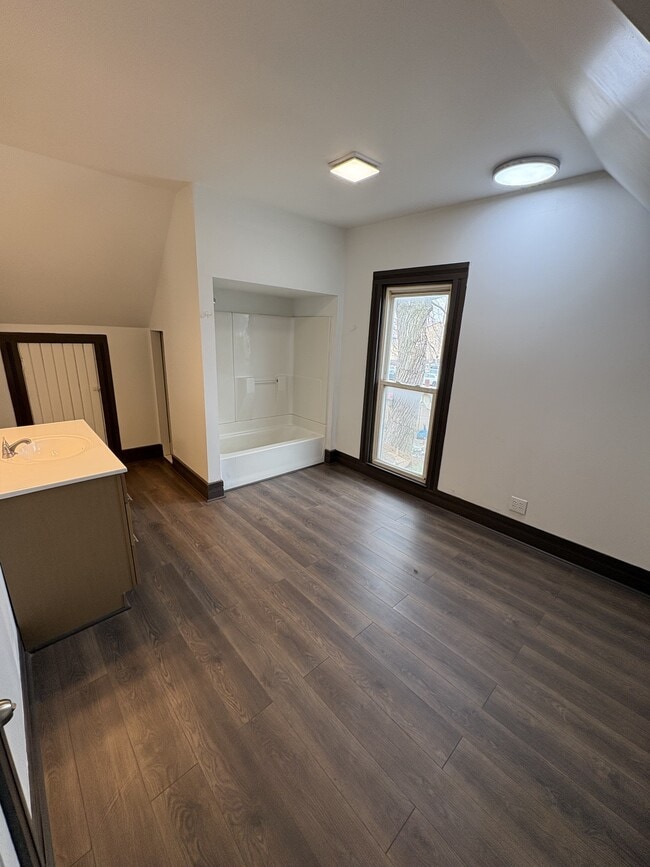 Building Photo - 253 W Morrison St