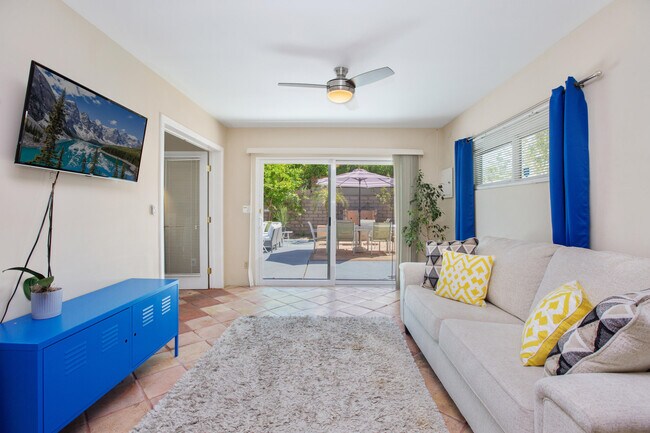 Building Photo - 4385 E Pso Caroleta