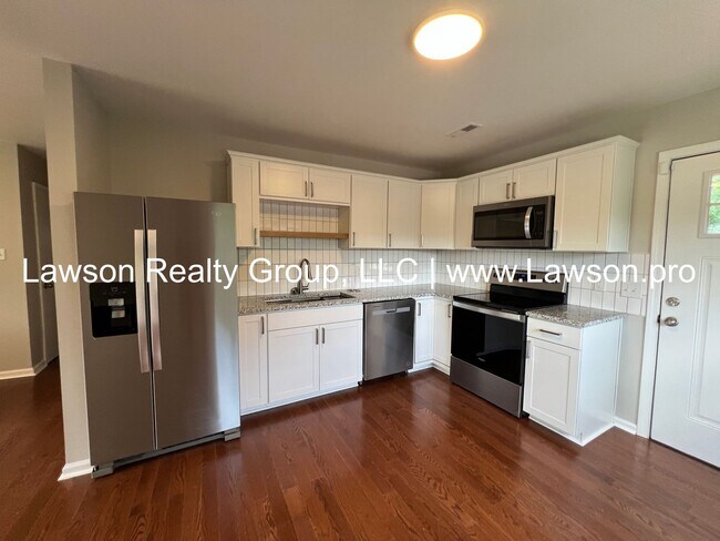 Building Photo - Five Bedroom, Updated Split Level in South...