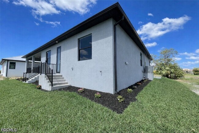 Building Photo - 24097 Peppercorn Rd