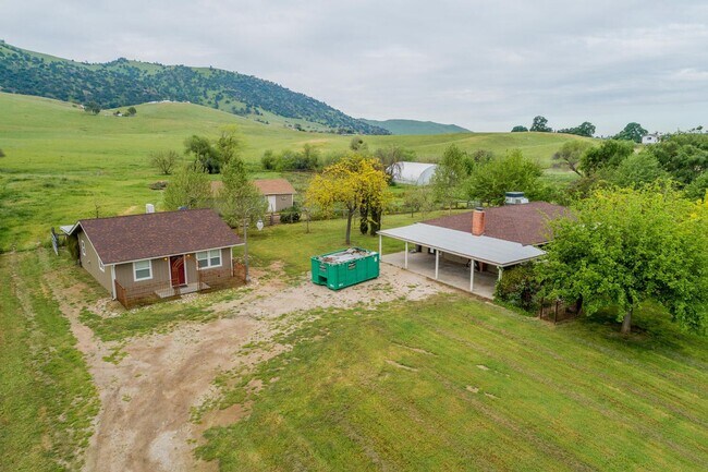 Building Photo - Peaceful Country Casita in the Foothills – 1 Bed / 1 Bath