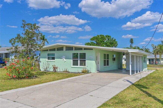 Building Photo - 612 Palm Ave