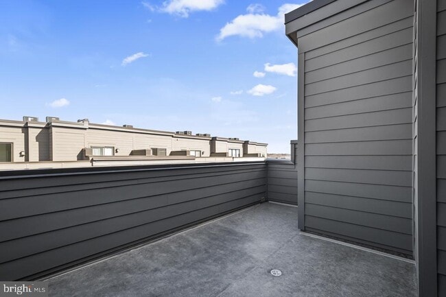 Building Photo - 1211 Northside Park Blvd