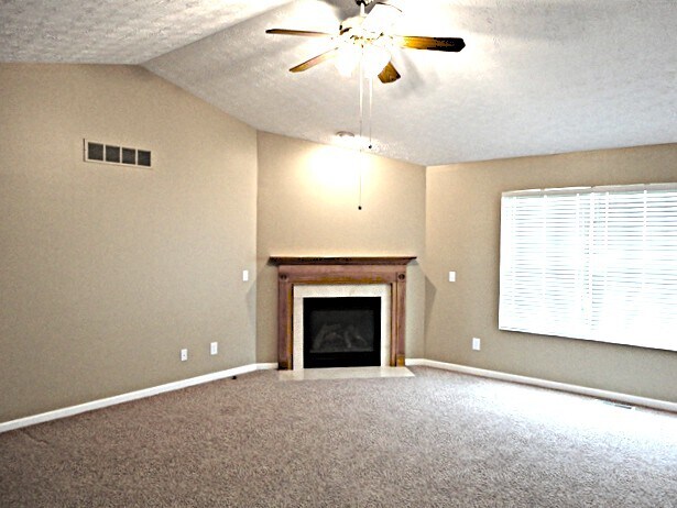 Building Photo - 6923 Belleglade Dr