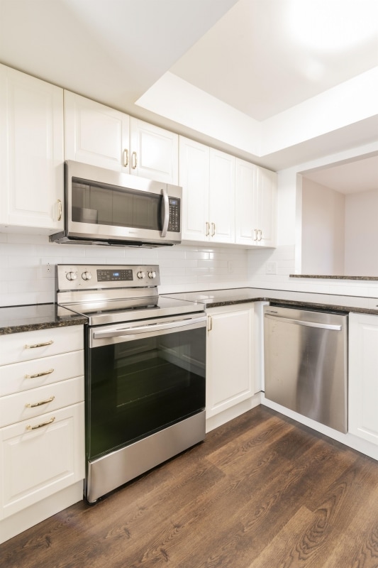Building Photo - 7812 Renaissance Ct