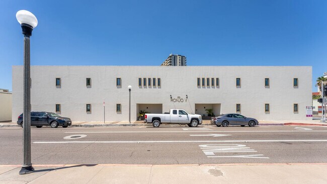 Building Photo - 201 S Chaparral St