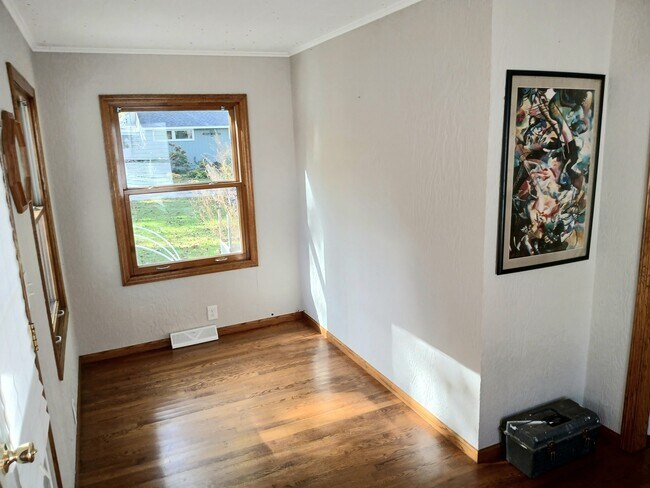 Building Photo - 112 Hazel Ct