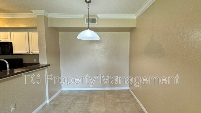 Building Photo - 805 Boardwalk Dr