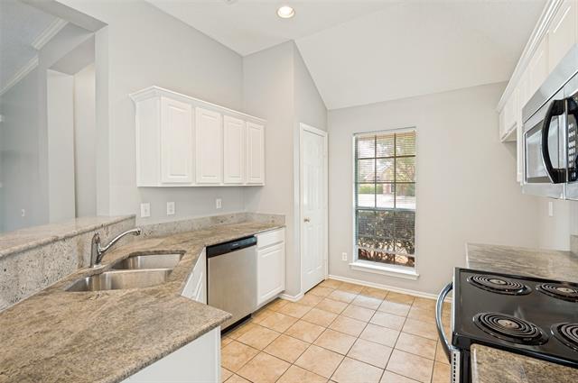 Building Photo - 8261 Durham Dr
