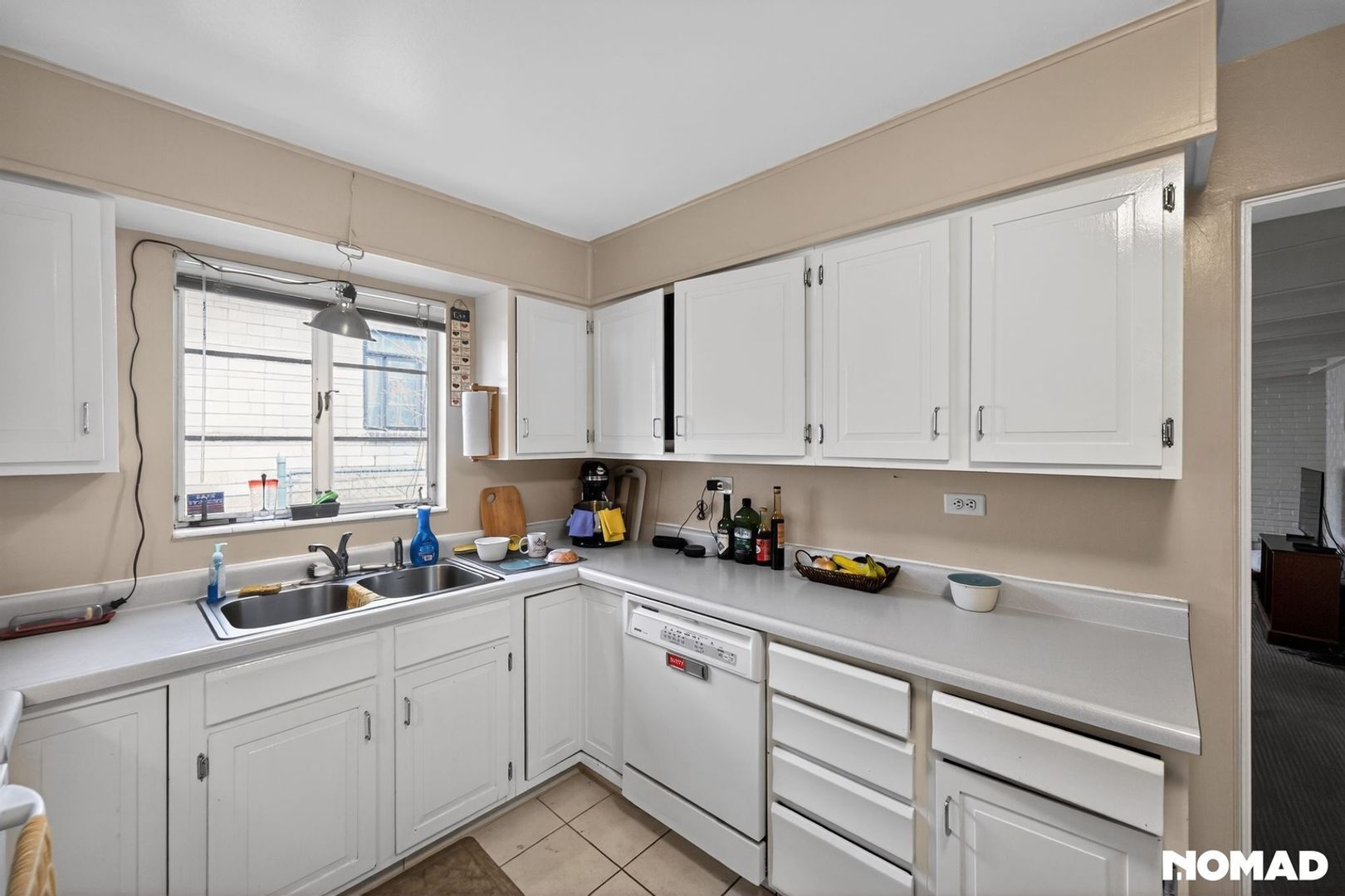 Building Photo - 6707 E 6th Ave