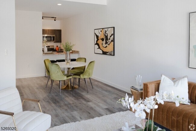 Building Photo - 100 Evergreen Pl