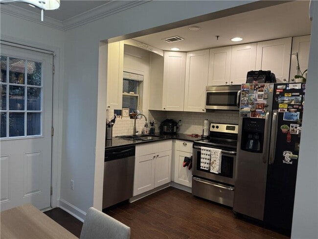 Building Photo - 265 Winding River Dr