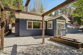 Building Photo - 54025 Strawberry Valley Dr