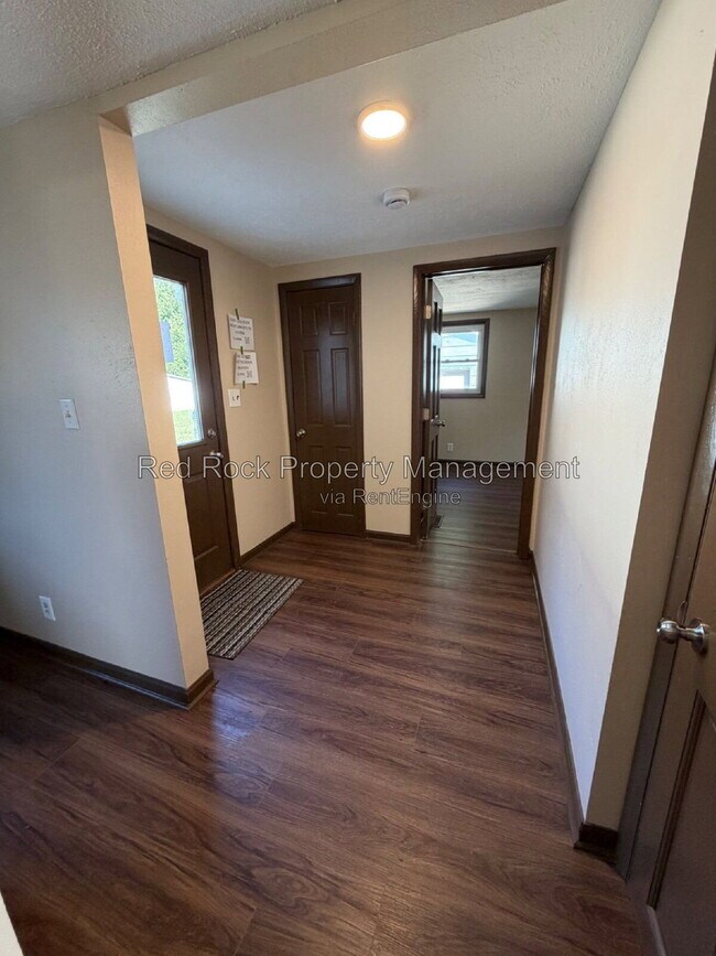 Building Photo - 1311 W Jackson St