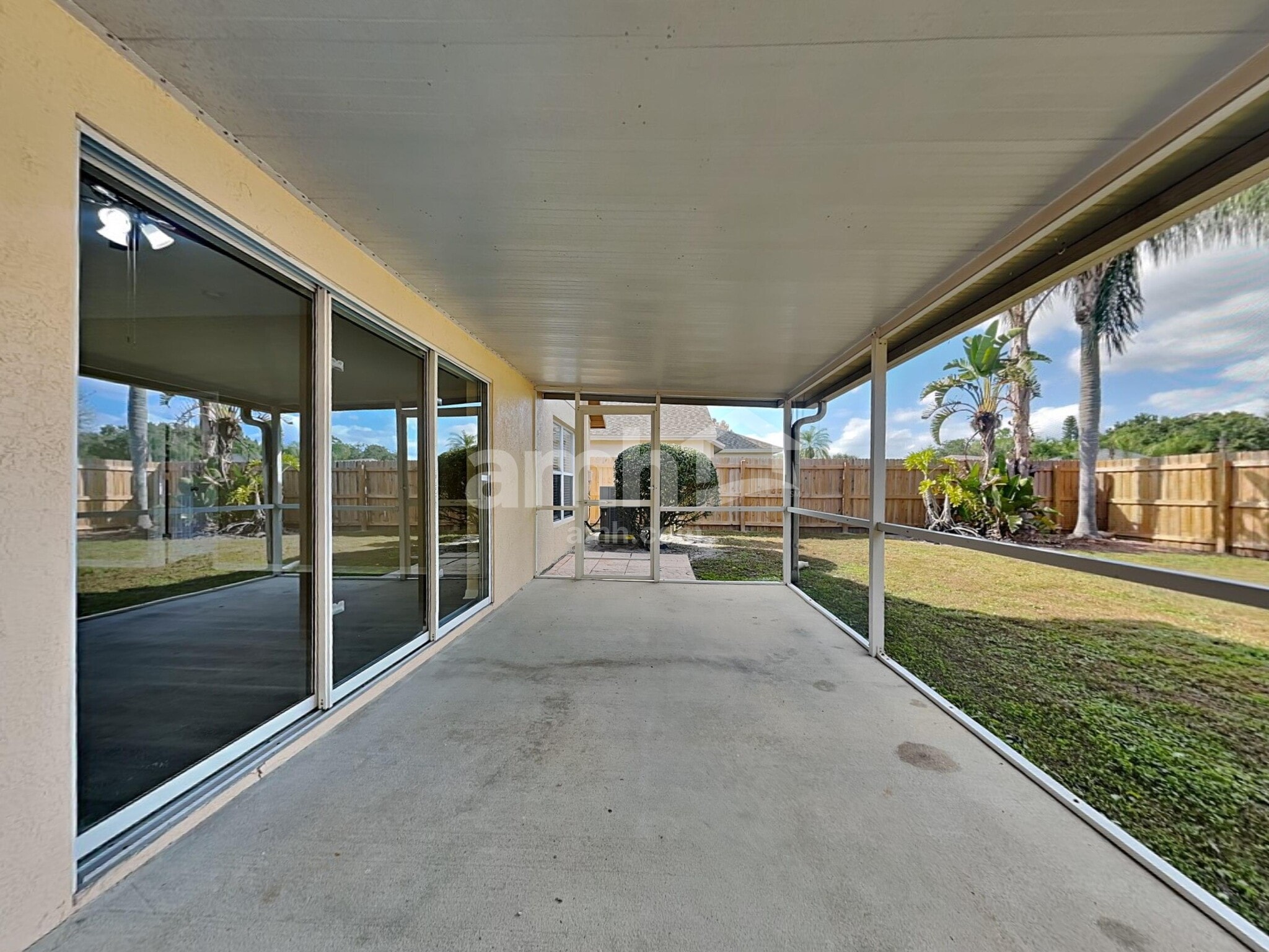 Building Photo - 27437 Sugar Loaf Dr