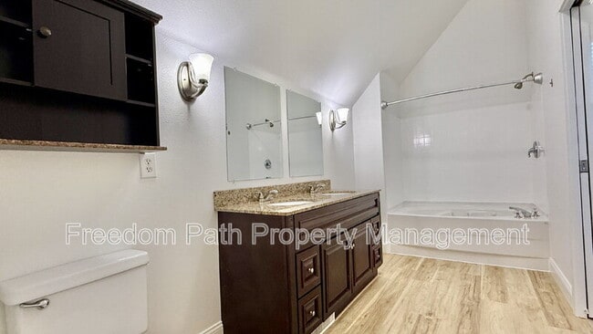 Building Photo - 465 N Elm Rd