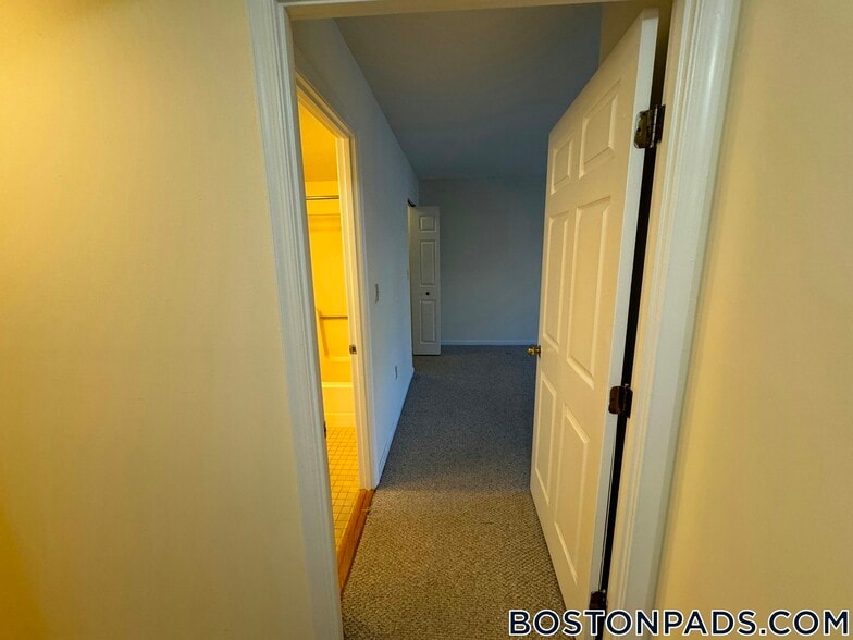 Building Photo - 345 Franklin St