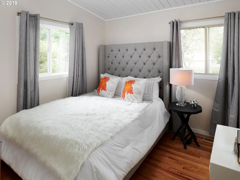 Building Photo - 12920 SW Faircrest St