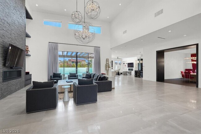 Building Photo - 20 Pebble Hills Ct